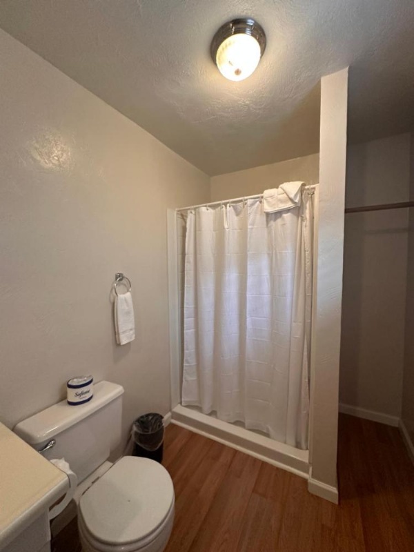 Lee Vining Motel image 83