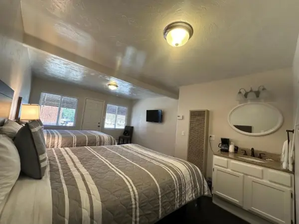 Lee Vining Motel 7