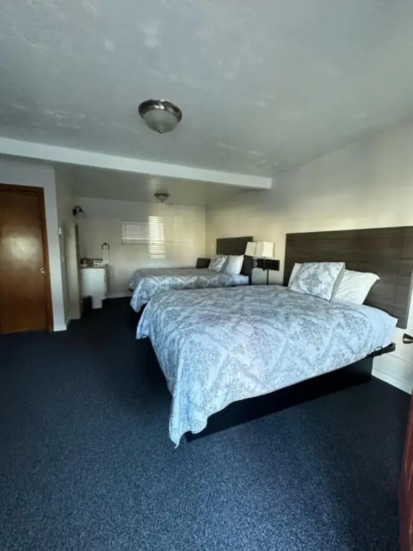 Lee Vining Motel 8